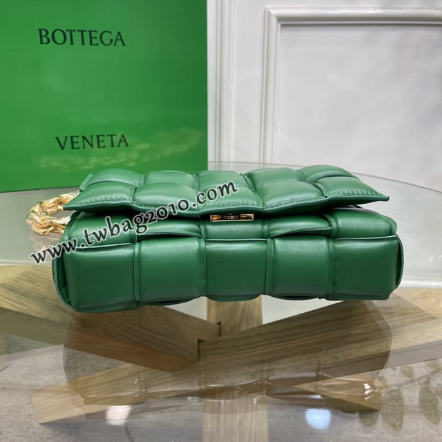 Bottega veneta高端女包 96008賽車綠 寶緹嘉新款枕頭鏈條包 BV經典款單肩斜挎手提女包  gxz1235